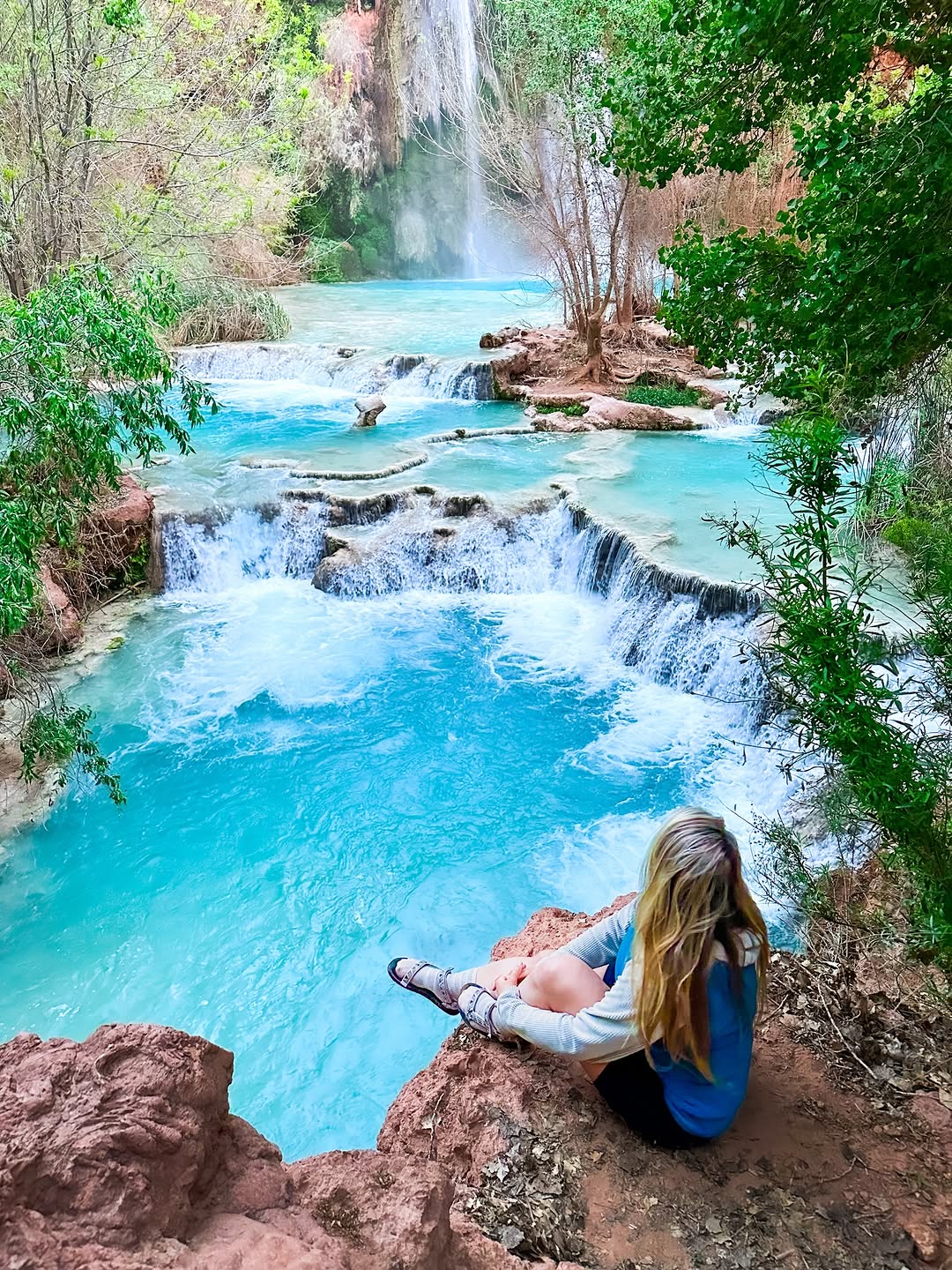 Kara creating outdoor lifestyle content in Colorado